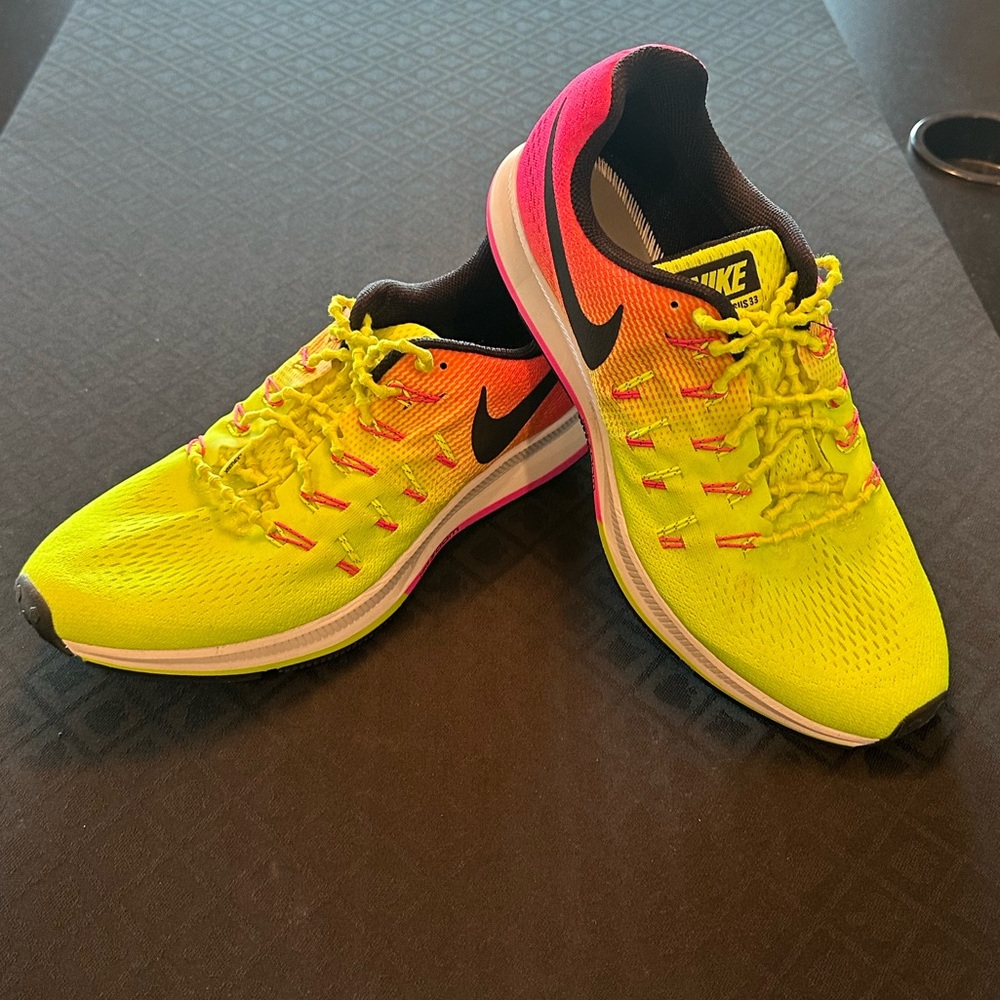 Nike Pegasus 33 Olympic Edition - Men’s size 11 - Volt / Pink